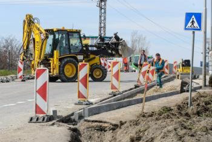 Ilustračný obrázok k článku Župa zacvaká rekonštrukcie ciest za 3,3 milióna €: Ktoré úseky sa opravia v Poprade a okolí?