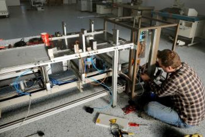 Ilustračný obrázok k článku Firma EVG Jaklovce pôjde do konkurzu: Premiér uvoľní financie pre bývalých zamestnancov