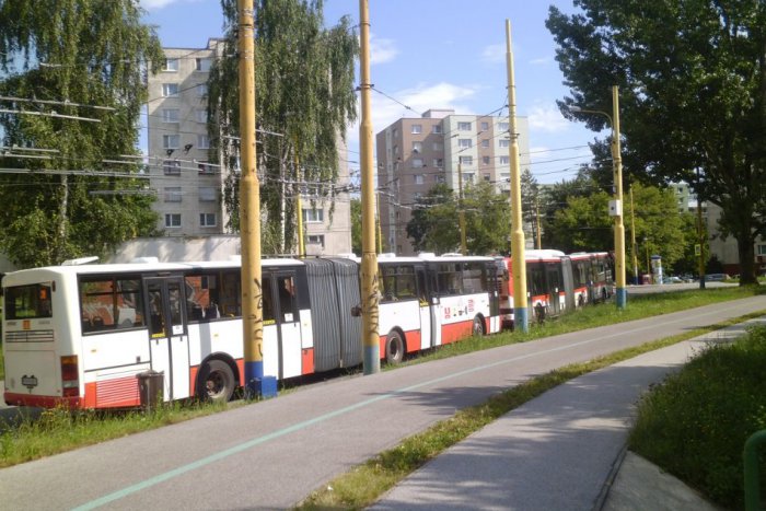 Ilustračný obrázok k článku MHD posilnili autobusy z Bystrice: Zmiznú z ciest najstaršie Karosy?