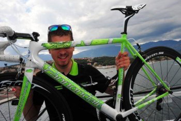 Ilustračný obrázok k článku Vyčíňanie zlodejov v žilinskom cykloklube: Zmizli aj legendárne Saganove kolesá!