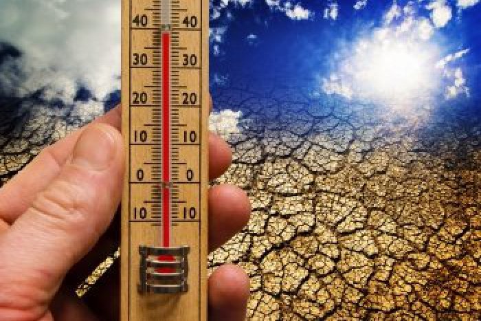 Ilustračný obrázok k článku Mimoriadne opatrenie kvôli horúčavám v meste: Úradníci radnice budú robiť menej