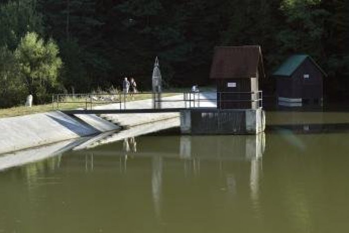 Ilustračný obrázok k článku Na rybárske cvičenia využívajú študenti TU vo Zvolene Kováčovský rybník