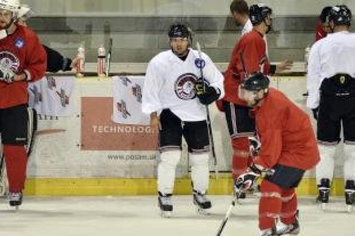 Ilustračný obrázok k článku Barani na ľade roztočili tréningový kolotoč: Tu je kompletný prehľad prípravných zápasov