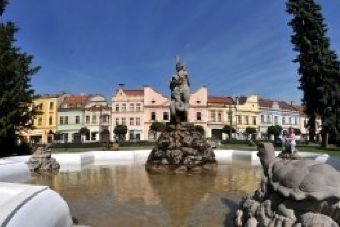 Ilustračný obrázok k článku Horúčavy v Prešove: Môžeme sa kúpať v mestských fontánach, alebo nám hrozí pokuta?