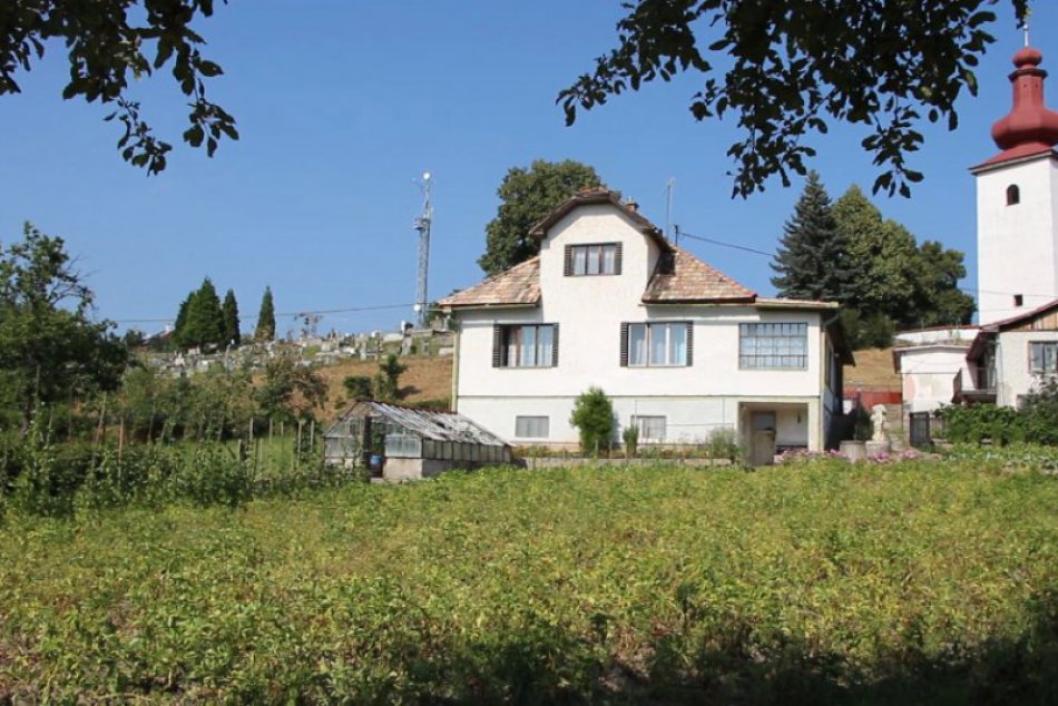 Ilustračný obrázok k článku V okolí Bystrice sa s rekonštrukciami roztrhlo vrece: Aj týmto obciam vláda odklepla dotácie