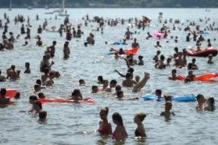 Ilustračný obrázok k článku Vyhľadávané prírodné kúpalisko v kraji: Aha, ako oznámkovali kvalitu jeho vody hygienici!