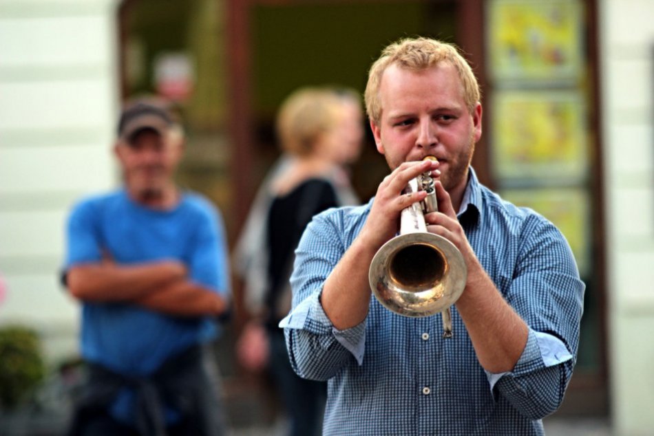 Ilustračný obrázok k článku V centre nášho mesta si užijeme sériu koncertov: Prichádzajú hudobné piatky