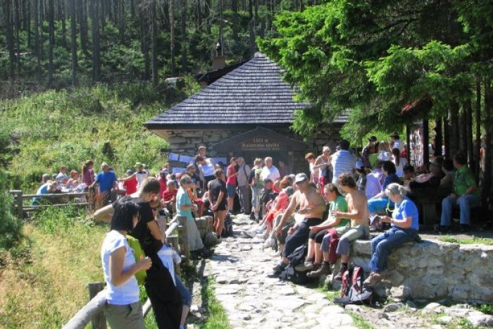 Ilustračný obrázok k článku Dobrá správa pre vysokohorskú turistiku: Chodník na Rainerovu chatu je opravený