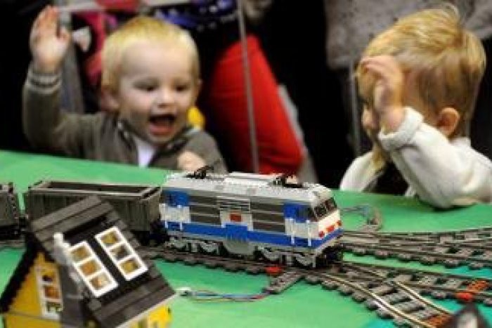 Ilustračný obrázok k článku Unikát, ktorý stojí za to vidieť: Pancierový vlak Štefánik postavili celý z lega