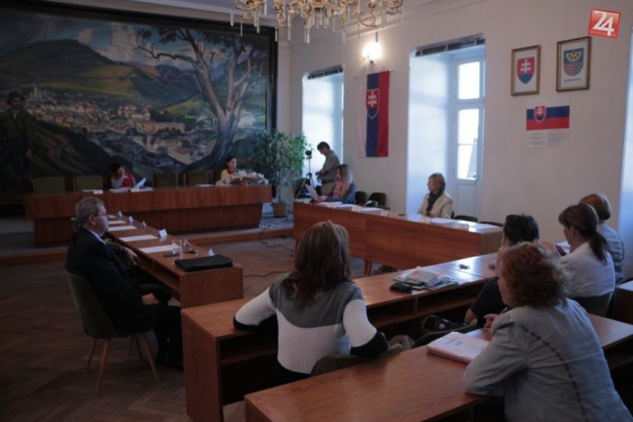 Ilustračný obrázok k článku Je to OFICIÁLNE: Títo ľudia budú sedieť v kremnickom mestskom zastupiteľstve