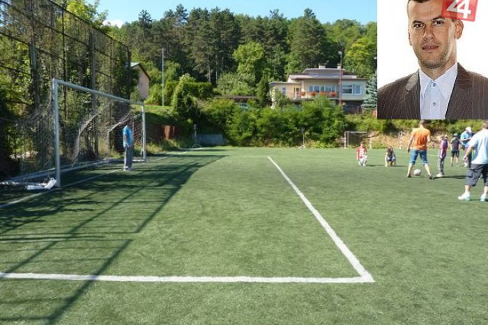 Ilustračný obrázok k článku Mestský poslanec sa predviedol ako moderátor, takmer vyhral súťaž v penaltách