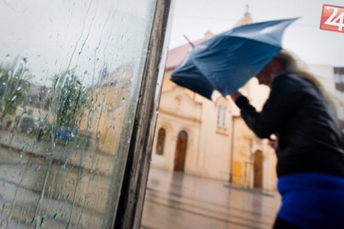 Ilustračný obrázok k článku Do stredy bez dáždnika ani na krok: Meteorológovia hlásia intenzívny dážď