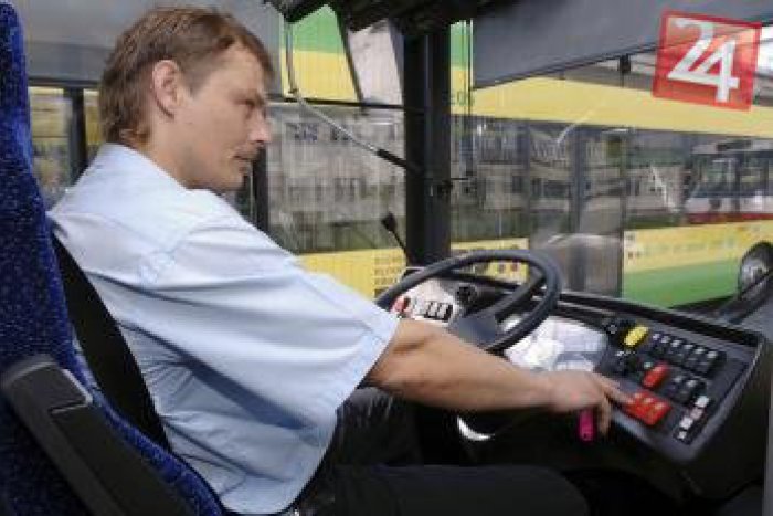 Ilustračný obrázok k článku Vandalizmus v autobusoch sa týka aj Moraviec: Rozrezané sedadlá aj vyčíňanie na zastávkach!
