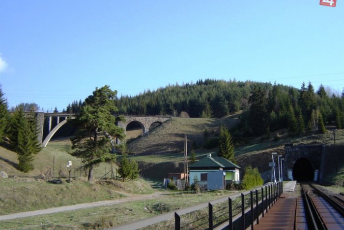 Ilustračný obrázok k článku Tip na výlet: Historickým vlakom z Popradu na jednu z najkrajších tratí Slovenska