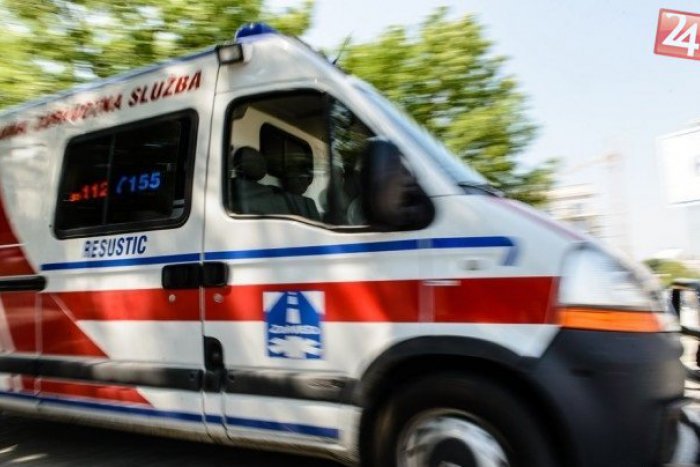 Ilustračný obrázok k článku V Prešove sa pár metrov od nemocnice zrazila sanitka s osobným autom: Zranili sa traja ľudia!