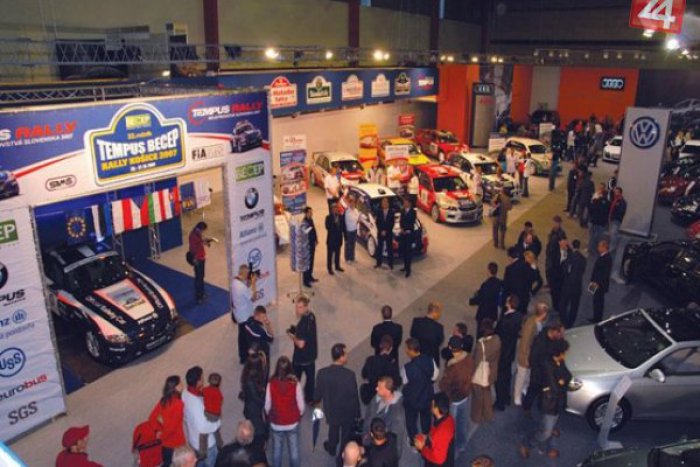 Ilustračný obrázok k článku Blíži sa nitriansky autosalón: Najväčšia moto show v SR, nablýskané tátoše aj adrenalín!