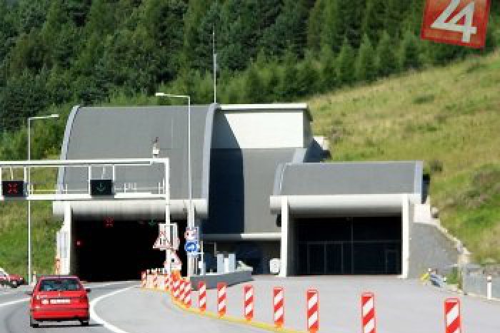 Ilustračný obrázok k článku Správa pre motoristov: Tunel Branisko a diaľničný úsek Beharovce-Fričovce čaká uzávierka