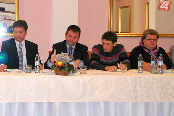 Ilustračný obrázok k článku Mestskí poslanci poukazujú na zvláštne praktiky pri obsadzovaní postu šéfa nemocnice!