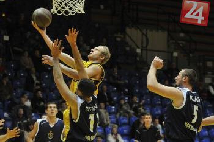 Ilustračný obrázok k článku Basketbalisti Prievidze vyradili hráčov Svitu. Teraz ich čakajú boje o zlato!