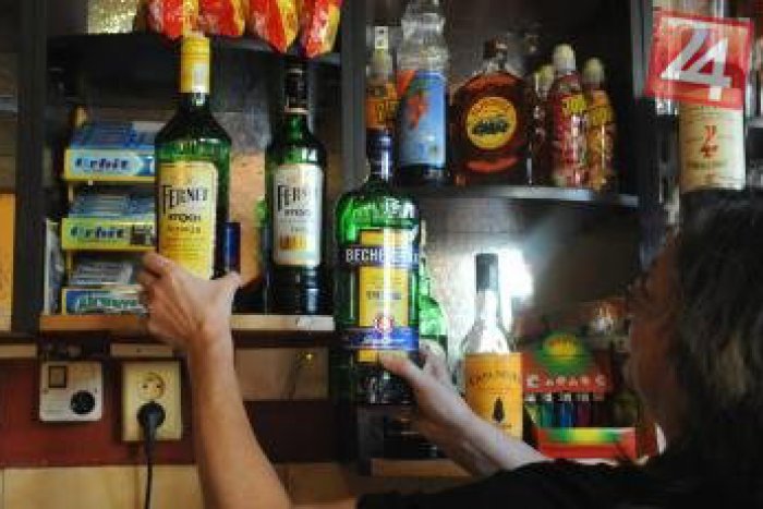 Ilustračný obrázok k článku Problémy s opilcami v Michalovciach: Najhoršia situácia je cez víkendy, pijú aj mladí!