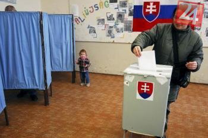 Ilustračný obrázok k článku Manuál pre voliča: Ako sa zachovať vo volebnej miestnosti a vyplniť hlasovací lístok?