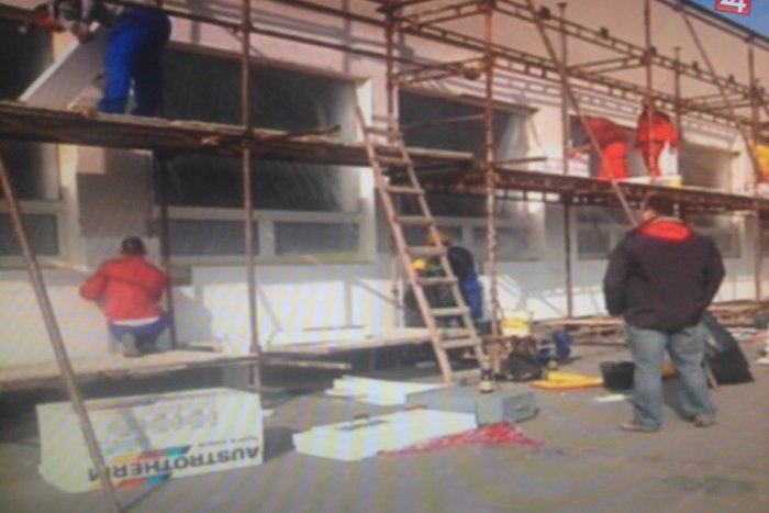 Ilustračný obrázok k článku Na stavebnej si zmerali sily murári: Aj novozámockí žiaci predviedli svoje zručnosti