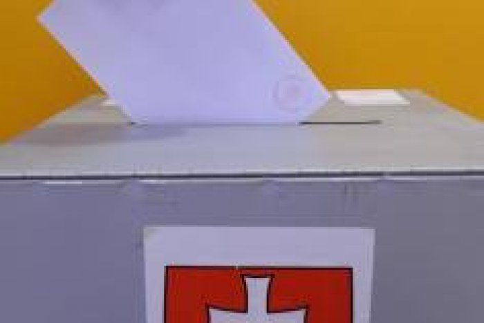 Ilustračný obrázok k článku Predvolebná ANKETA: Chystajú sa Topoľčanci v sobotu k urnám?