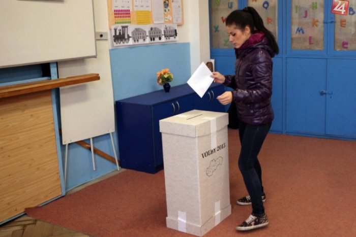 Ilustračný obrázok k článku Voľby v žiarskom okrese: K volebným urnám začali poobede prichádzať aj mladí voliči
