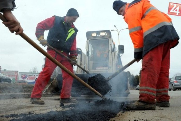 Ilustračný obrázok k článku Na rýchlostnej ceste R1 obnovia asfalt: Pripravte sa na dopravné obmedzenia!