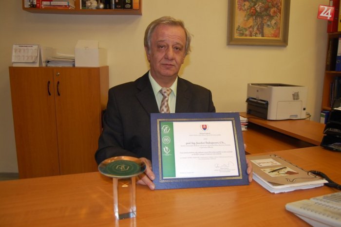 Ilustračný obrázok k článku Cena ministra patrí Liptovu: Osobnosťou vedy a techniky za rok 2013 je profesor vojenskej akadémie