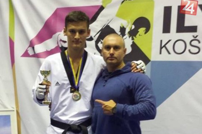Ilustračný obrázok k článku Rožňavčan Aďo na medzinárodnej súťaži v teakwonde: Súperovi dal K.O. za 30 sekúnd!