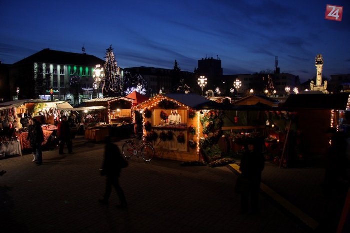 Ilustračný obrázok k článku Desmod na novozámockom námestí: Aj také budú predvianočné dni v našom meste