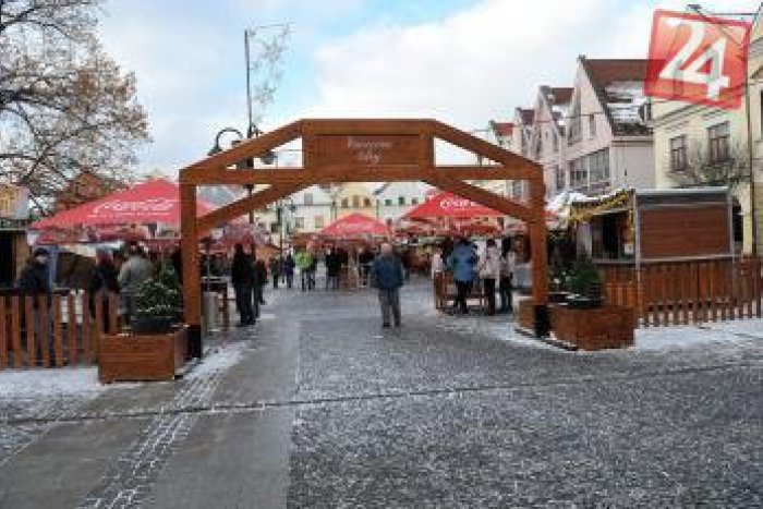 Ilustračný obrázok k článku Mesto za miesta na vianočných trhoch získalo 70-tisíc eur: Žilinčanov poteší nová vianočná výzdoba