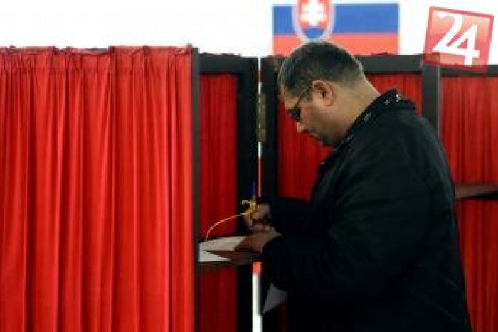 Ilustračný obrázok k článku Voľby v Jarovniciach poznačili problémy: Komisia zaznamenala incidenty s negramotnými voličmi