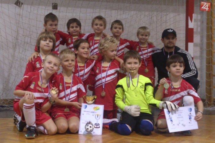 Ilustračný obrázok k článku Úspech mládežníckeho futbalu zo Smižian: Osemročné nádeje vyhrali medzinárodný turnaj v Košiciach!