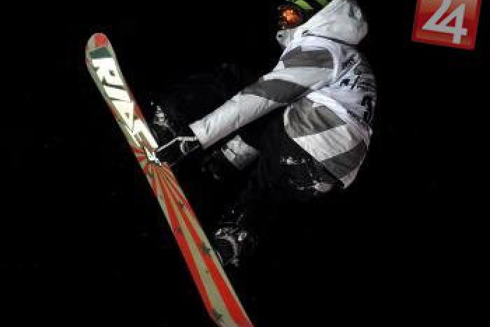 Ilustračný obrázok k článku Akrobatické skoky do mega nafukovadla: Pod Dubňom sa stretnú kúzelníci na snowboardoch!