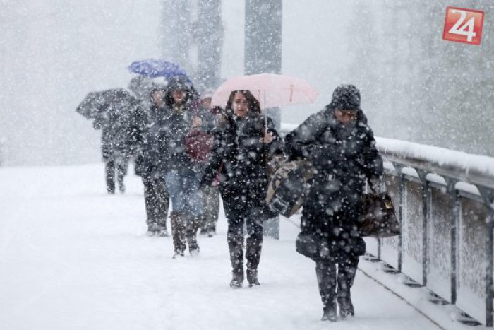Ilustračný obrázok k článku Prekvapení Novozámčania: Mestom sa prehnala obrovská a nečakaná snehová chumelica!