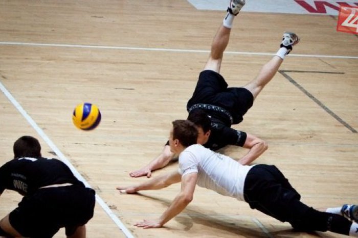 Ilustračný obrázok k článku Repríza finále extraligy: Chemesáci zmietli VT Bratislava z ich vlastnej palubovky za 64 minút!