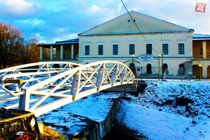 Ilustračný obrázok k článku Obyvatelia Solivaru sa dočkali: Nová lávka cez Soľný potok je hotová!