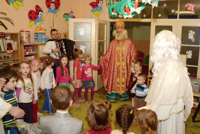 Ilustračný obrázok k článku Mikuláš v Prešove len tak neobsedel: Pred deťmi predviedol tanečné kreácie!
