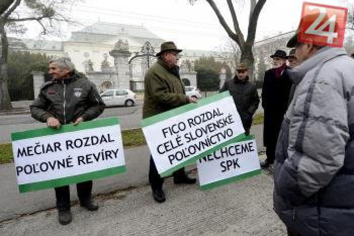 Ilustračný obrázok k článku Poľovníci z Nitry pred Úradom vlády: Požadujú zmenu zákona o poľovníctve!