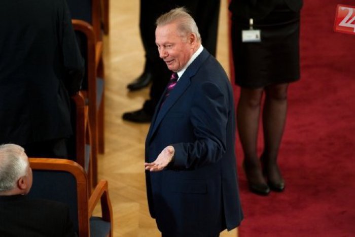 Ilustračný obrázok k článku Schuster oslavuje 80-tku: Do Košíc prídu hlavy štátov, nebude chýbať drienkovica