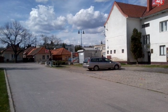 Ilustračný obrázok k článku Veľká obnova v Topoľčiankach je na konci: Toto všetko sa v obci urobilo za 2,5 milióna €!