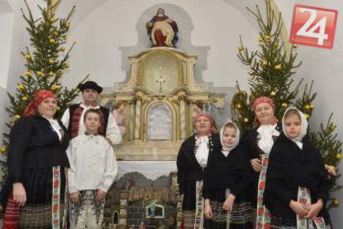 Ilustračný obrázok k článku V Šumiaci spievali vianočné piesne v staroslovienčine: Jazyk našich predkov je na Horehroní stále živý