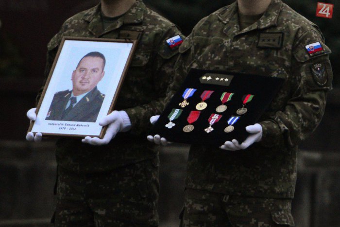 Ilustračný obrázok k článku Návrh primátora po tragédii: Dostane Cenu mesta in memoriam zabitý vojak (†34) z Košíc?