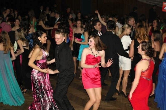 Ilustračný obrázok k článku Gymnazisti budú plesať: Vyhrajte vstupenky na ich obľúbený ples!