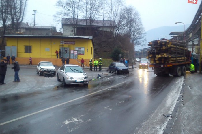 Ilustračný obrázok k článku Reťazová nehoda medzi Bystricou a Breznom: Pozrite si zábery priamo z miesta nešťastia!