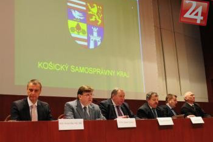 Ilustračný obrázok k článku Poslanci KSK si rozdeľovali fleky v komisiách:  Ako to nakoniec dopadlo?
