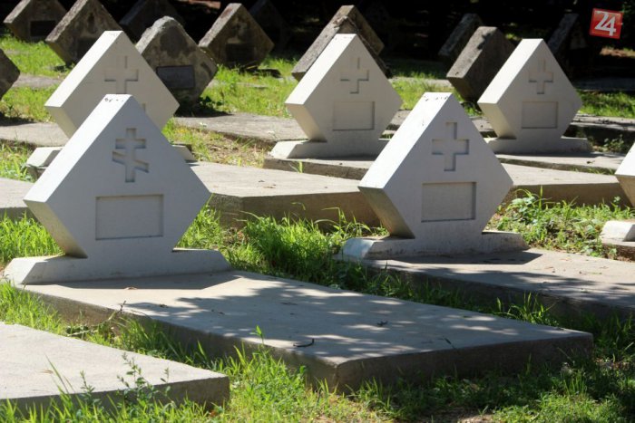 Ilustračný obrázok k článku Krajšie miesta odpočinku: Vojnové hroby sa dočkajú opráv