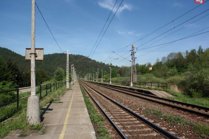 Ilustračný obrázok k článku Hrozný nález na trati pri Hrboltovej: Mŕtvolu muža nebolo možné identifikovať